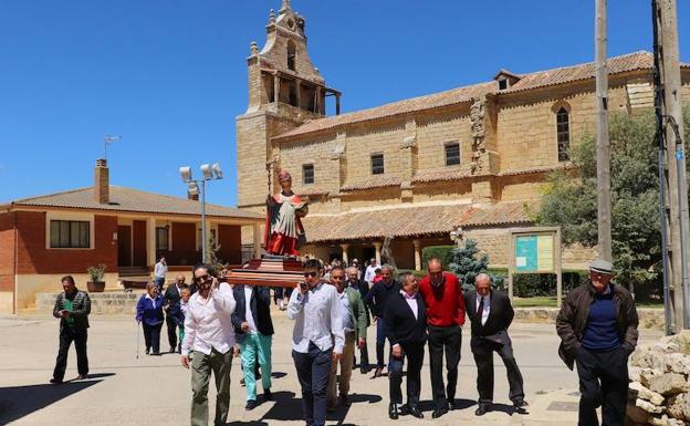 Los vecinos de Valverde de Campos honran a su patrón, San Urbano El